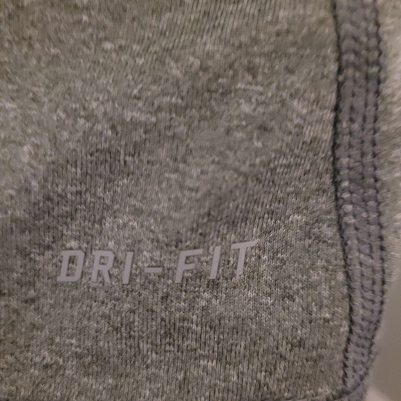 Nike Pro Dri Fit Half Zip Up Long Sleeve Jacket/Top - Picture 4 of 8